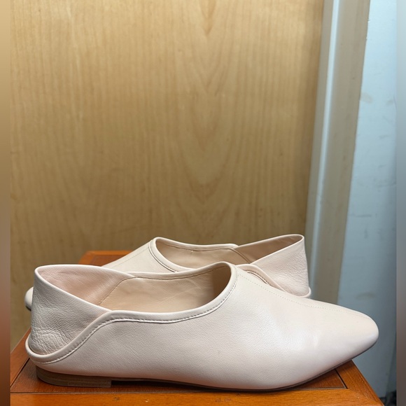 Vince Women’s Beige Real Leather Slip On Flats - Square Toe. Size: 8 - Picture 4 of 5